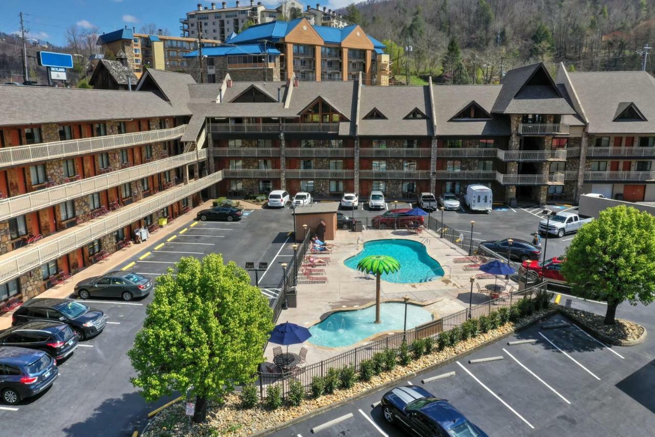 Crossroads Inn & Suites Gatlinburg Εξωτερικό φωτογραφία