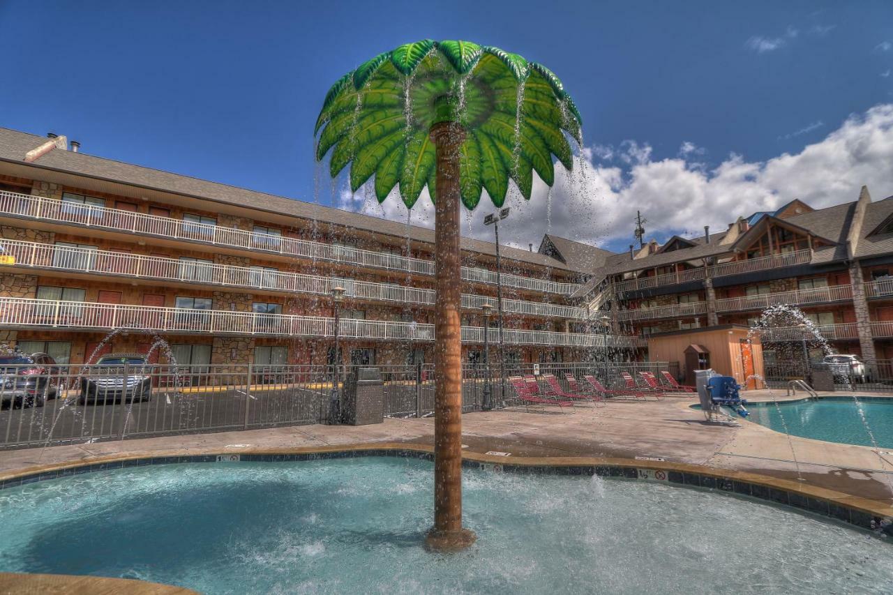 Crossroads Inn & Suites Gatlinburg Εξωτερικό φωτογραφία