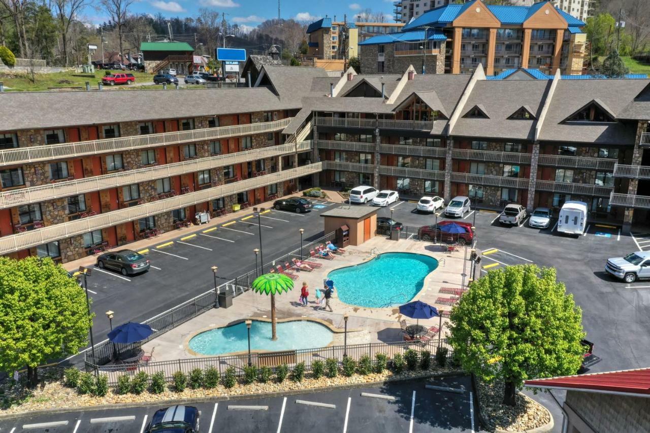 Crossroads Inn & Suites Gatlinburg Εξωτερικό φωτογραφία