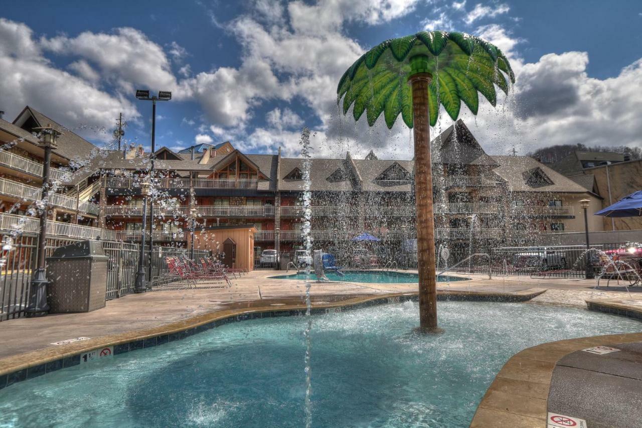 Crossroads Inn & Suites Gatlinburg Εξωτερικό φωτογραφία