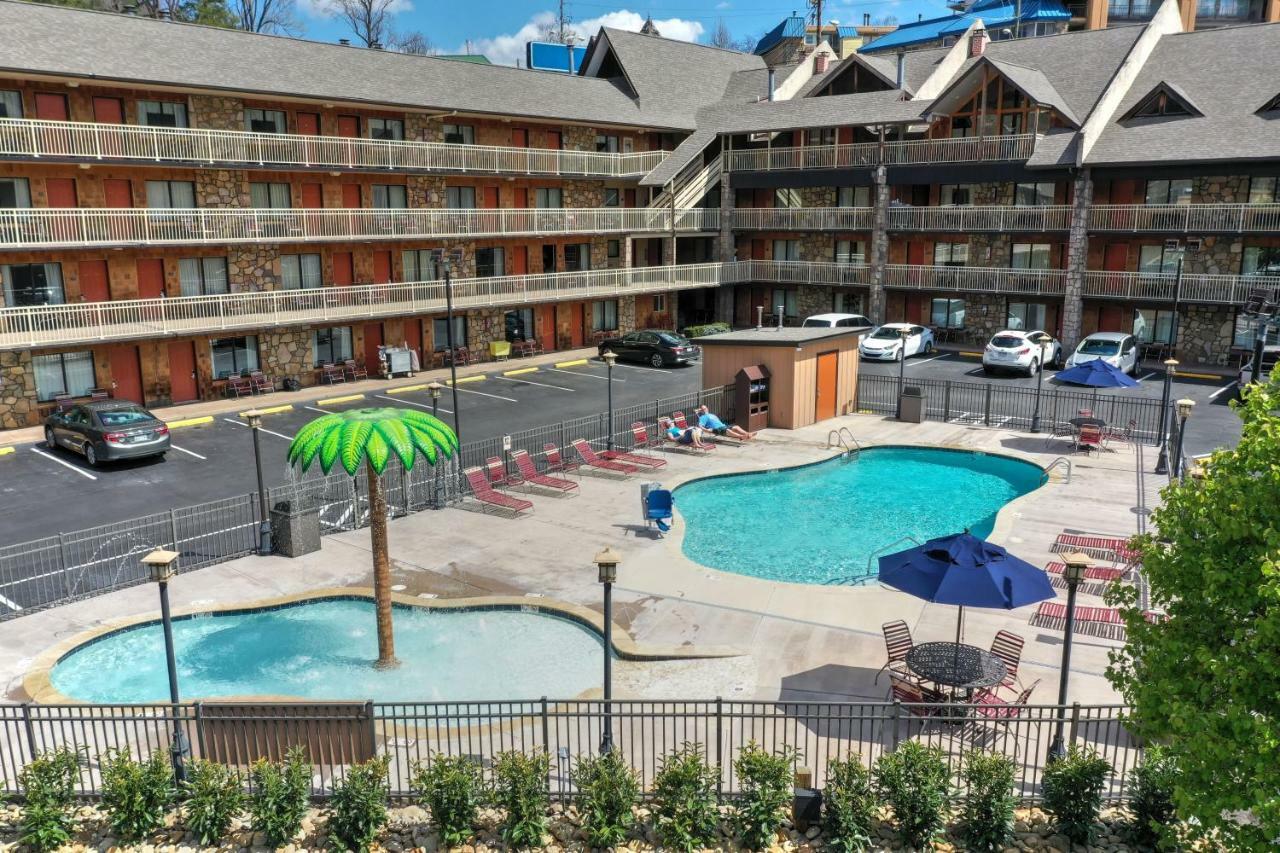 Crossroads Inn & Suites Gatlinburg Εξωτερικό φωτογραφία