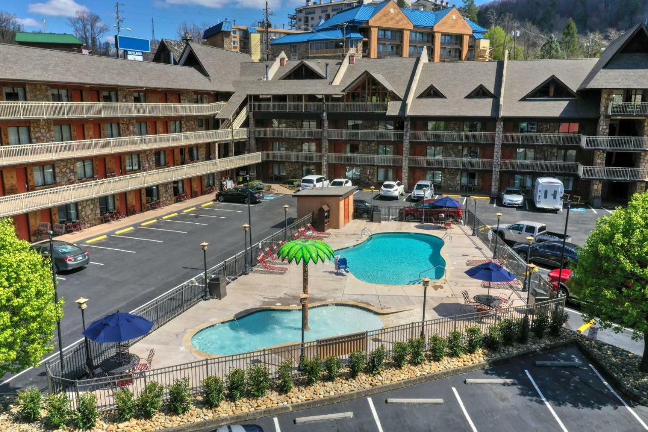 Crossroads Inn & Suites Gatlinburg Εξωτερικό φωτογραφία