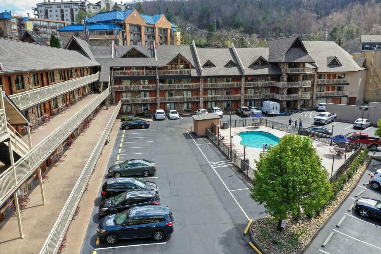 Crossroads Inn & Suites Gatlinburg Εξωτερικό φωτογραφία